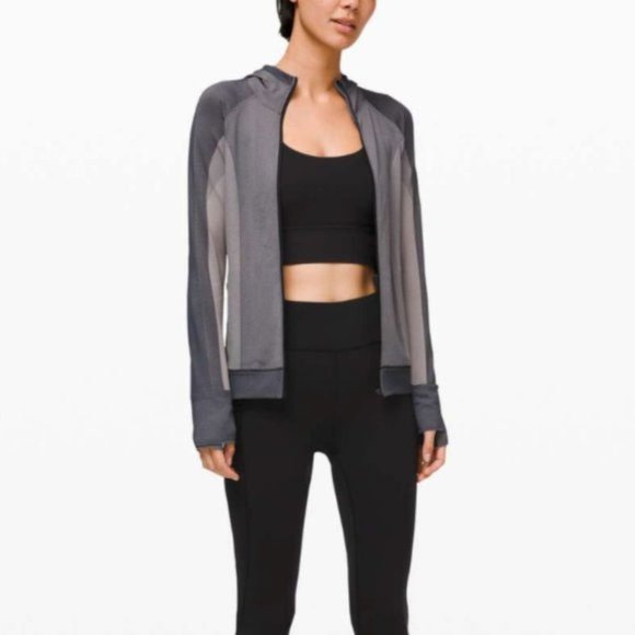 Like New Lululemon Ebb to Train Jacket Chrome 6 - Picture 2 of 15